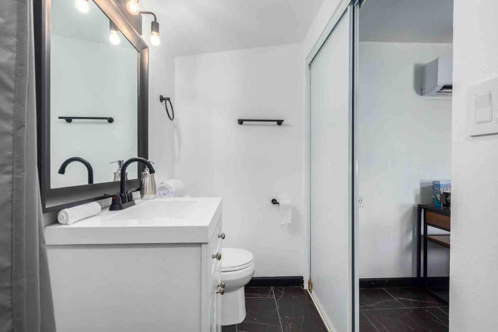Your Tiny Downtown Home With Backyard Unit D Phoenix Dış mekan fotoğraf
